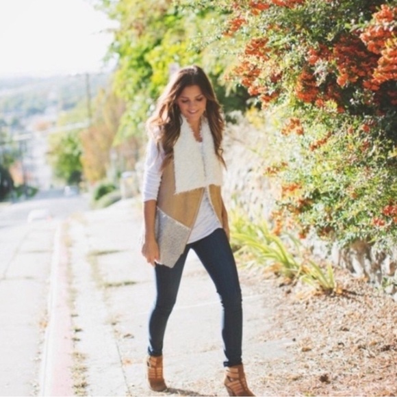 Anthropologie Saturday Sunday Shearling Tan Vest - Picture 1 of 7